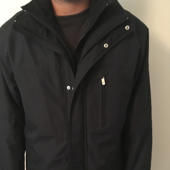 Weatherproof jacket - Picture 3 of 4